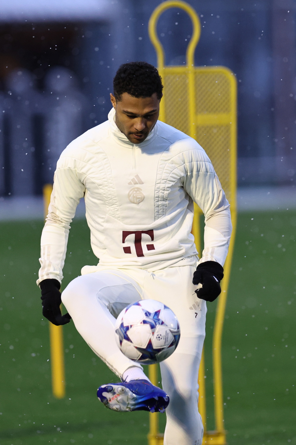 详细阅读:YY体育-转会期体能课后;拜仁慕尼黑外线爆发备战欧冠;赛场秩序良好;身体对抗强度拉满的简单介绍 YY体育-转会期体能课后;拜仁慕尼黑外线爆发备战欧冠;赛场秩序良好;身体对抗强度拉满的简单介绍